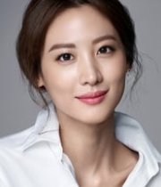 Claudia Kim