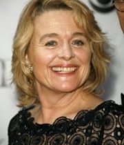 Sinéad Cusack